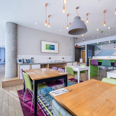 Holiday Inn Express Aberdeen Airport By Ihg Dyce Εξωτερικό φωτογραφία