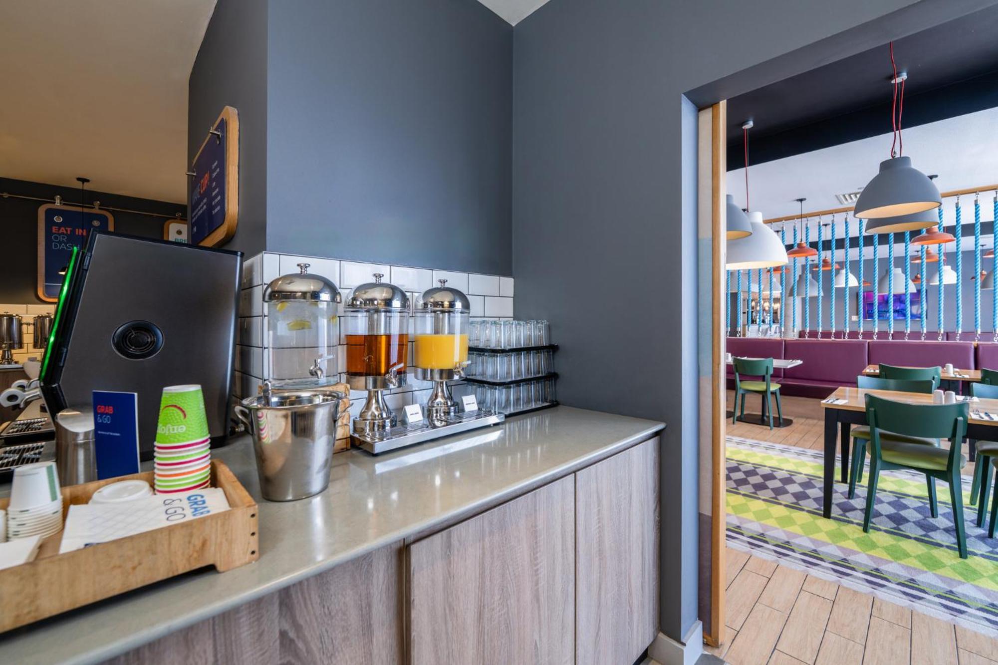 Holiday Inn Express Aberdeen Airport By Ihg Dyce Εξωτερικό φωτογραφία
