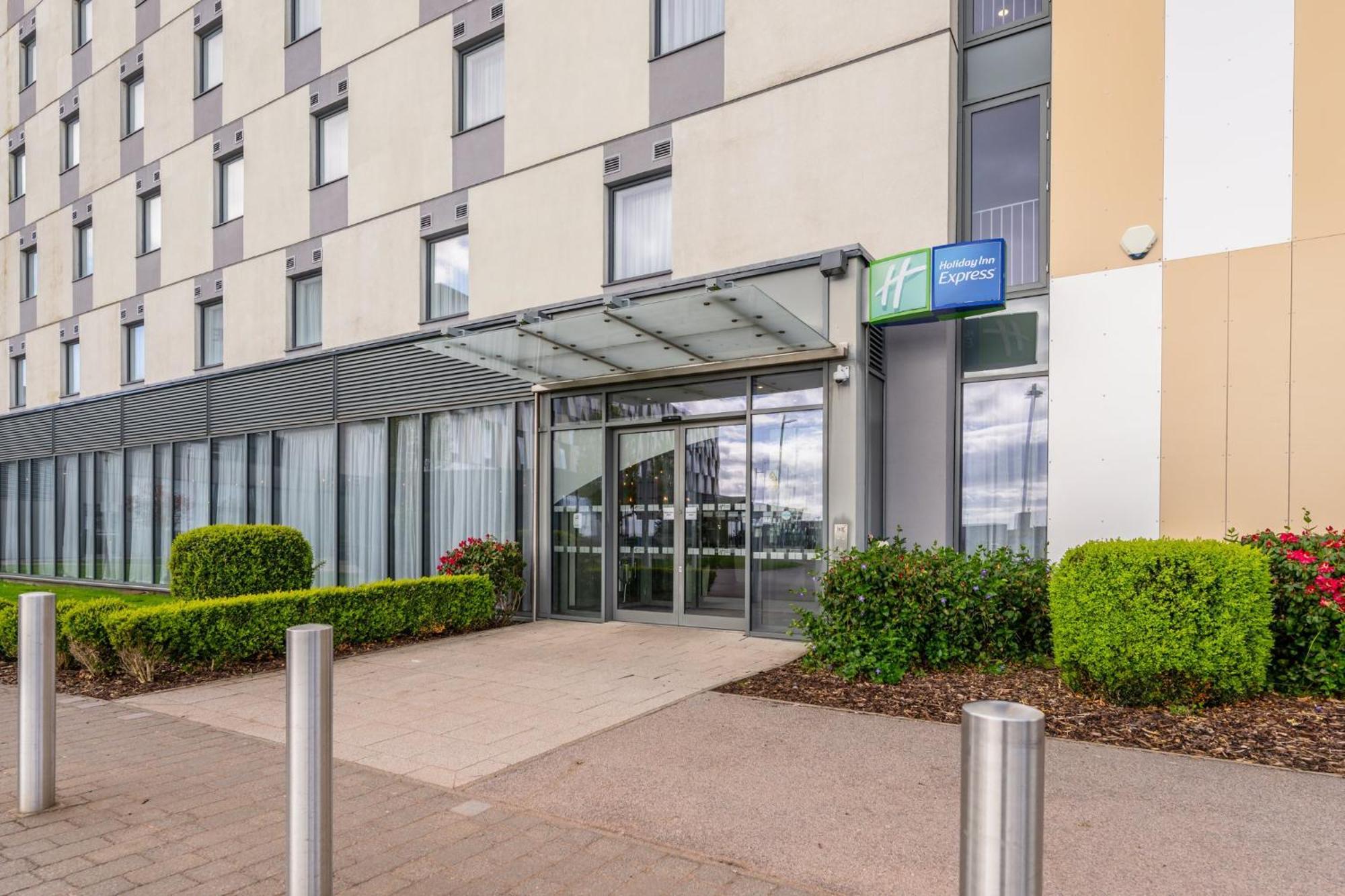 Holiday Inn Express Aberdeen Airport By Ihg Dyce Εξωτερικό φωτογραφία