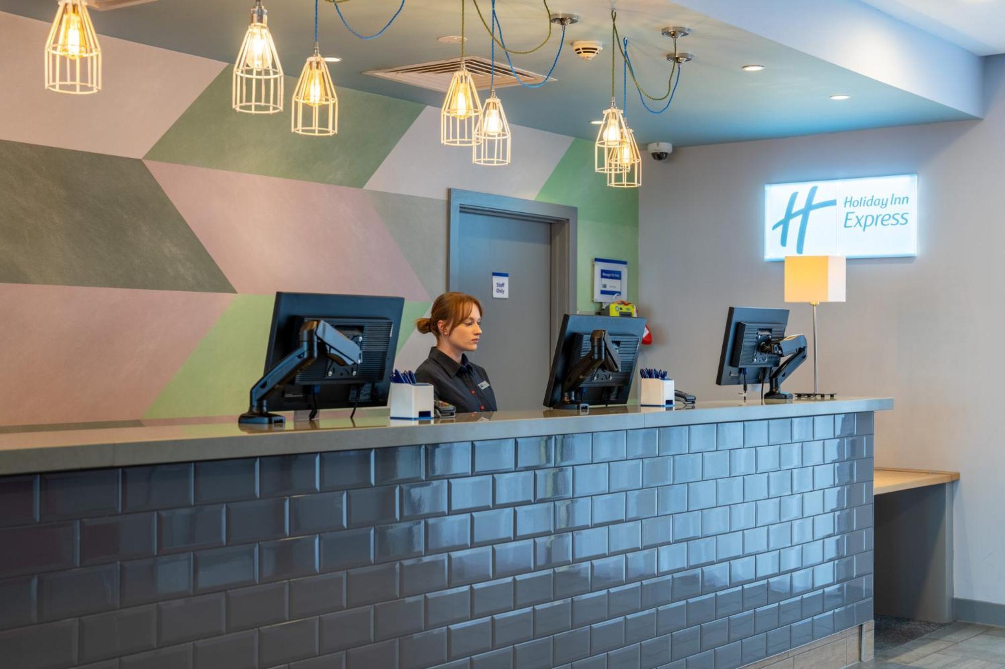 Holiday Inn Express Aberdeen Airport By Ihg Dyce Εξωτερικό φωτογραφία