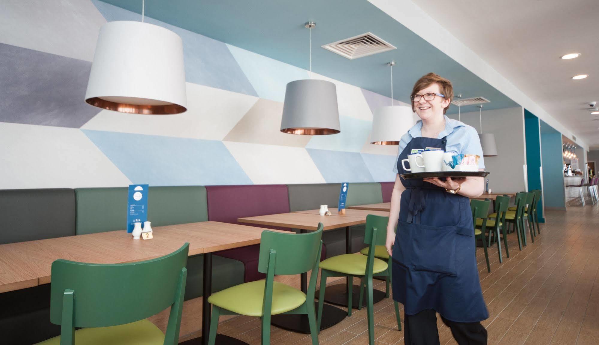 Holiday Inn Express Aberdeen Airport By Ihg Dyce Εξωτερικό φωτογραφία